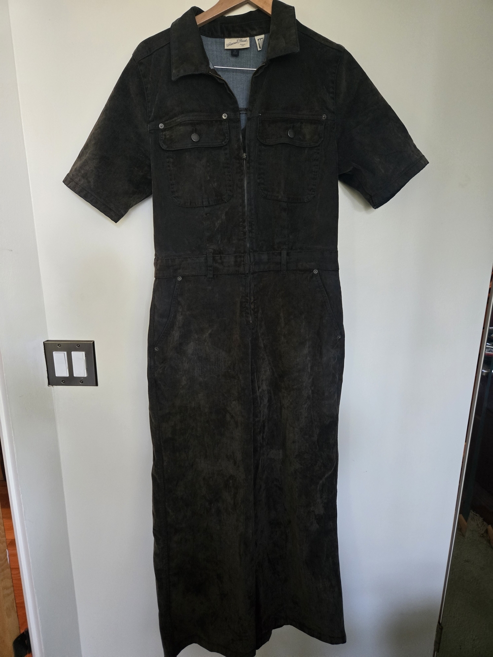 Universal Thread Black Short-Sleeve Zip-Front Maxi Dress